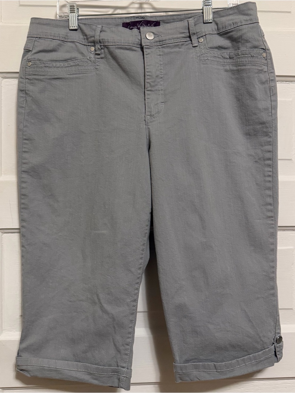Gloria Vanderbilt Light Gray Denim Shorts / Capri’s